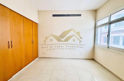 Apartment - 2 - 2 for rent in Al Mina - Bur Dubai - Dubai