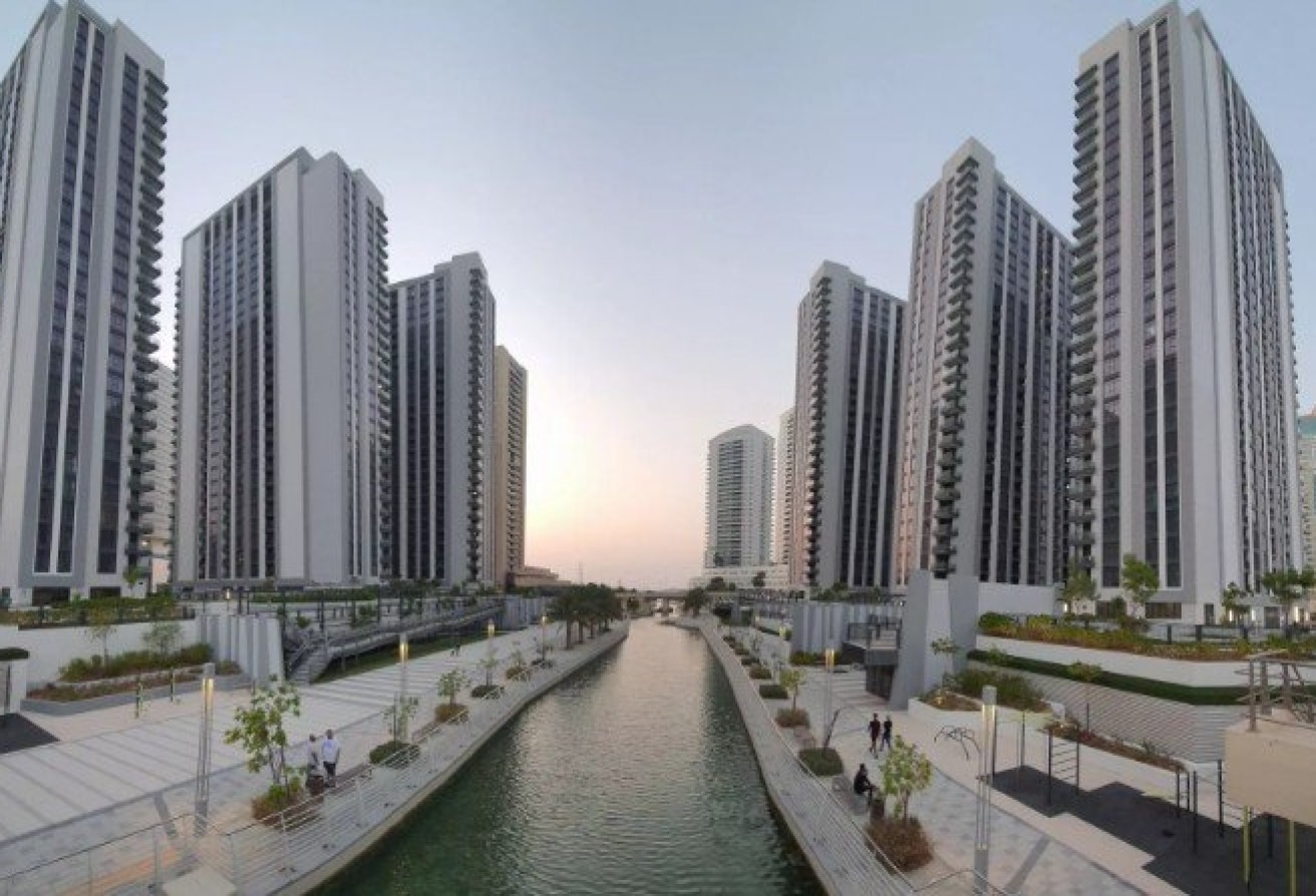 Elegant Unit | Balcony | Prime location