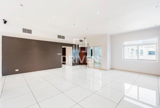 68666658 - Property Image 2