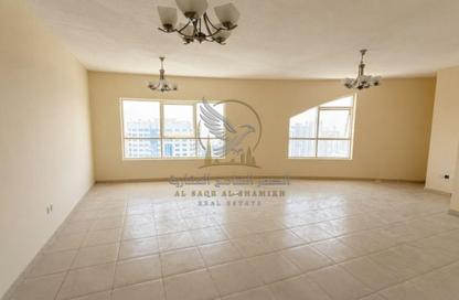 Apartment - 3 Bedrooms - 4 Bathrooms for rent in Al Khan Corniche - Al Khan - Sharjah