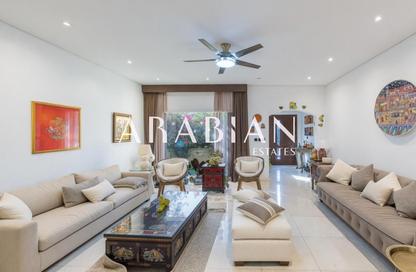 Villa - 4 Bedrooms - 5 Bathrooms for rent in Meadows 9 - Meadows - Dubai Villa - 4 Bedrooms - 5 Bathrooms for rent in Meadows 9 - Meadows - Dubai