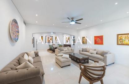Villa - 4 Bedrooms - 5 Bathrooms for rent in Meadows 9 - Meadows - Dubai Villa - 4 Bedrooms - 5 Bathrooms for rent in Meadows 9 - Meadows - Dubai