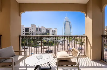 Apartment - 3 Bedrooms - 4 Bathrooms for sale in Lamtara 1 - Madinat Jumeirah Living - Umm Suqeim - Dubai