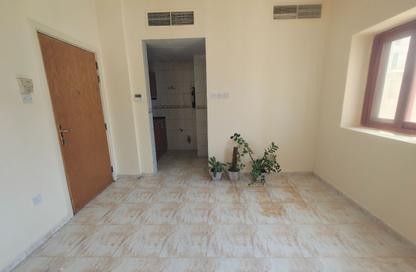 Apartment - Studio - 1 for rent in Al Mujarrah - Al Sharq - Sharjah Apartment - Studio - 1 for rent in Al Mujarrah - Al Sharq - Sharjah