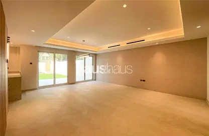 فيلا - 3 غرف نوم - 4 حمامات للبيع في الينابيع 8 - الينابيع - دبي