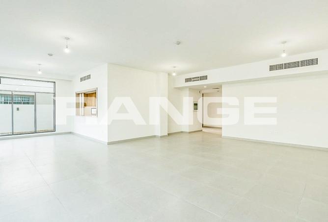 Near Clubhouse | 5BR 2 Study | Vacant Now photo 3