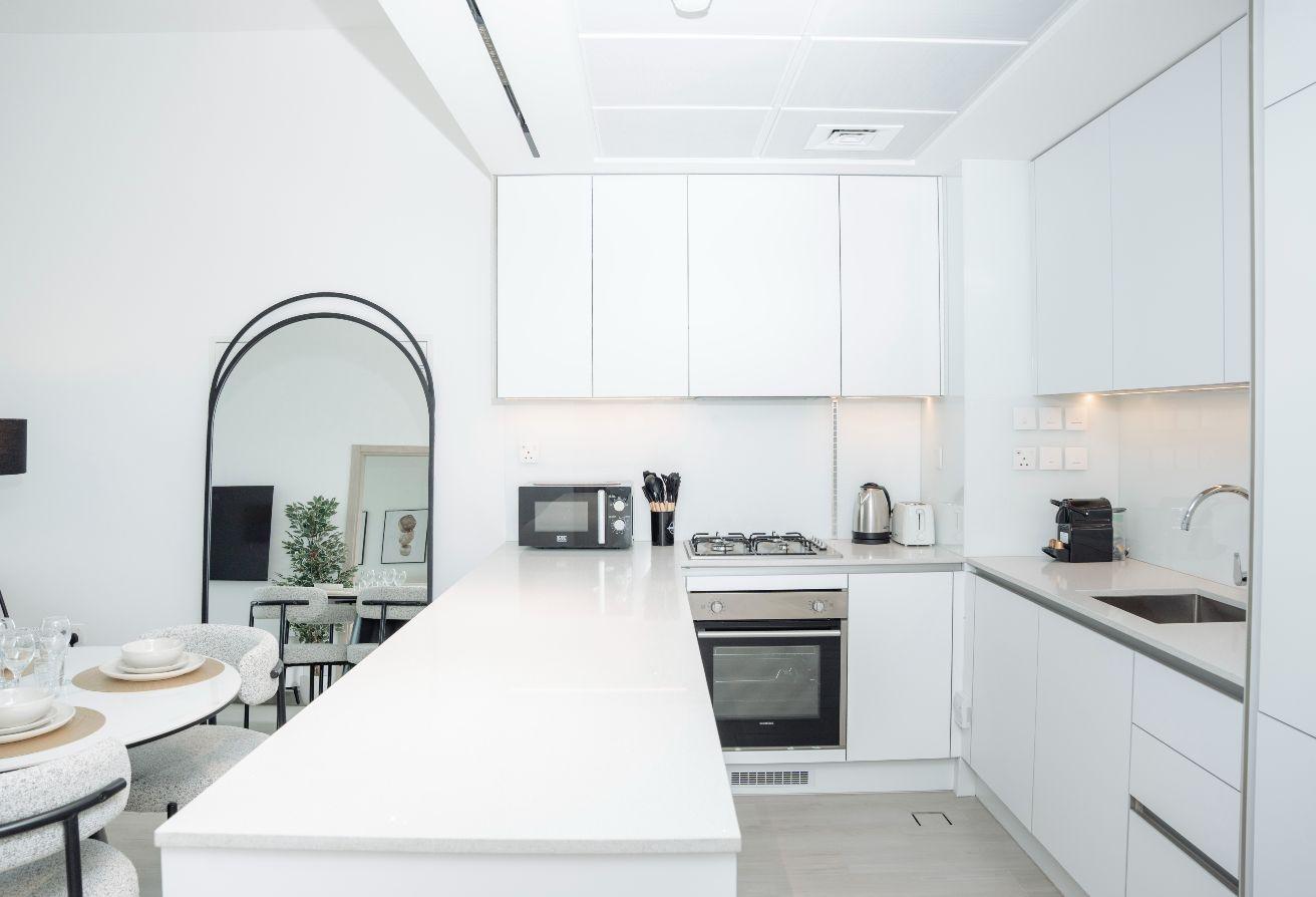 FULLY FURNISHED | BIG LUXURY 1BR | BRAND NEW photo 2