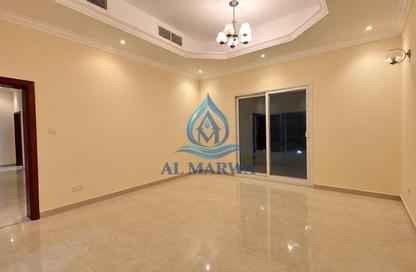 Villa - 4 - 6 for rent in Al Tay East - Al Tayy Suburb - Sharjah Villa - 4 - 6 for rent in Al Tay East - Al Tayy Suburb - Sharjah