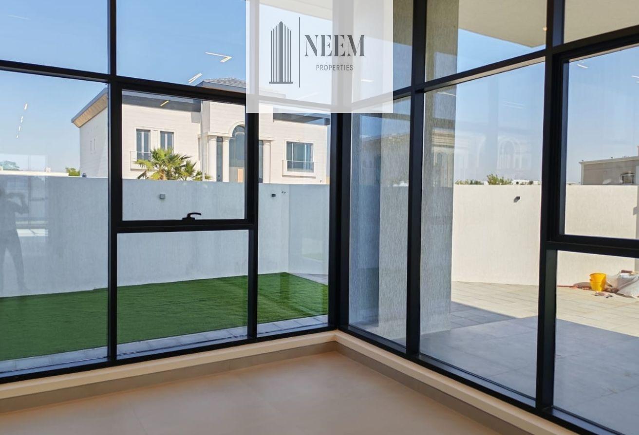 Rent Corner New Spacious 4 Bedrooms Villa | Huge photo 16
