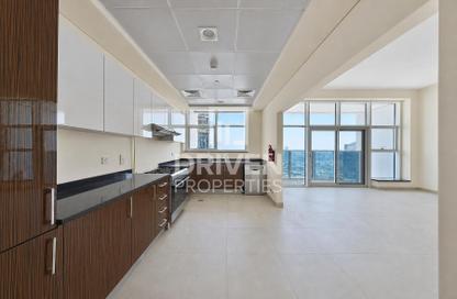Apartment - 3 Bedrooms - 4 Bathrooms for sale in Marina Arcade Tower - Dubai Marina - Dubai