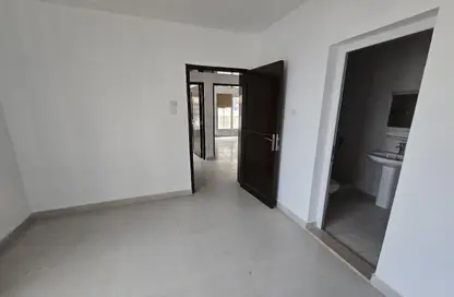 شقة - 3 غرف نوم - 3 حمامات للايجار في المجرة - الشرق - الشارقة