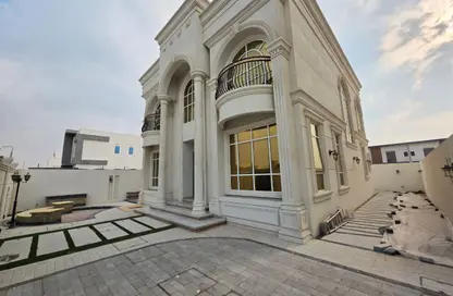 فيلا - 4 غرف نوم - 5 حمامات للبيع في حوشي 1 - حوشي - البادي - الشارقة