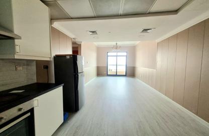 Apartment - 2 Bedrooms - 2 Bathrooms for rent in Palace Tower 2 - Palace Towers - Dubai Silicon Oasis - Dubai