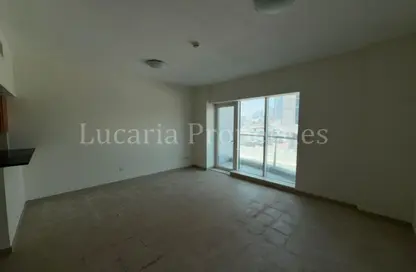 Apartment - 1 Bathroom for rent in Cricket Tower - Dubai Sports City - Dubai
