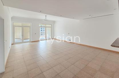 Apartment - 2 Bedrooms - 3 Bathrooms for rent in Al Hamri - Shoreline Apartments - Palm Jumeirah - Dubai