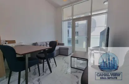 Apartment - 1 Bedroom - 1 Bathroom for rent in Oasis 1 - Oasis Residences - Masdar City - Abu Dhabi