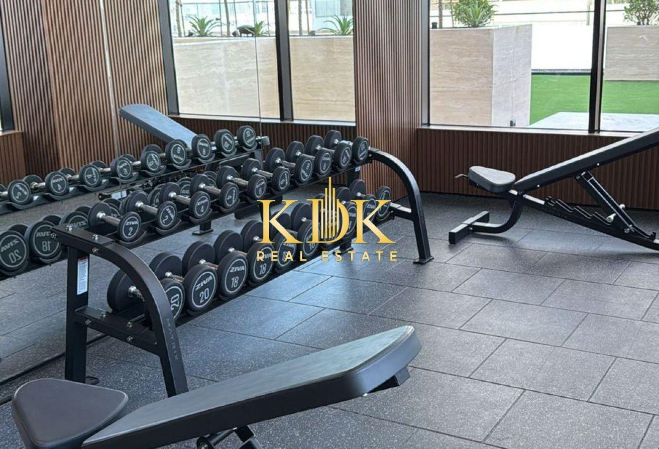 Premium Quality | Ready to Move | Community View photo 9