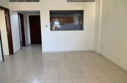 شقة - غرفة نوم - 2 حمامات للايجار في F08 - طراز الصين - المدينة العالمية - دبي