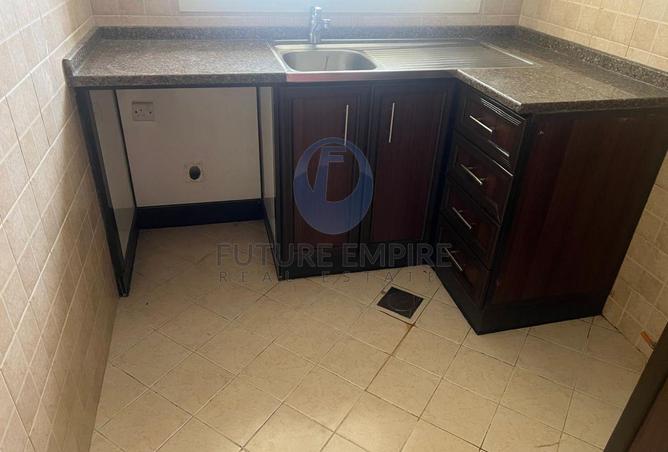 98706942 - Property Image 3