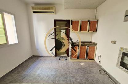 Apartment - Studio - 1 for rent in Fire Station Road - Muwaileh - Sharjah