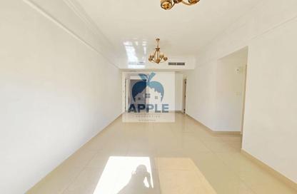 Apartment - 3 Bedrooms - 3 Bathrooms for rent in Muwaileh 3 Building - Muwaileh - Sharjah