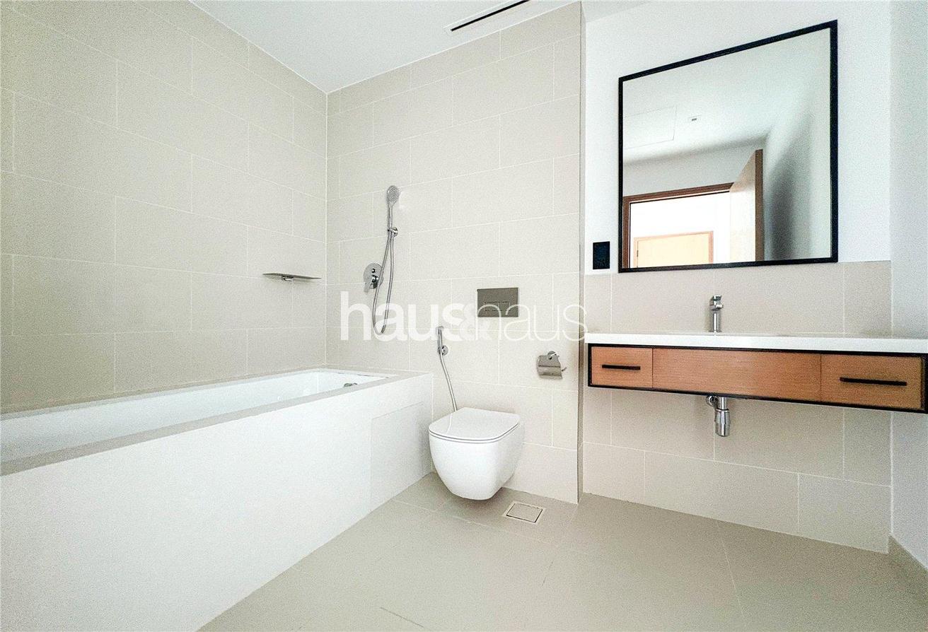 Luxurious Waterfront Living | Bright | Unfurnished photo 24