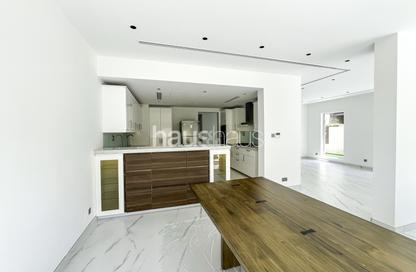 Villa - 3 Bedrooms - 4 Bathrooms for rent in Springs 15 - The Springs - Dubai