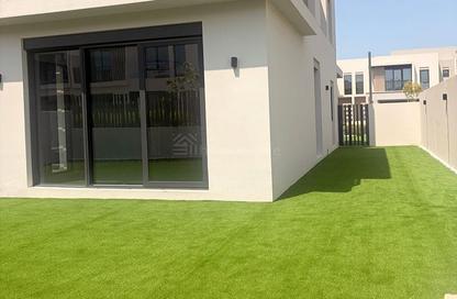 تاون هاوس - 4 - 5 للايجار في فيلات قرية جبل علي - قرية جبل علي - جبل علي - دبي
