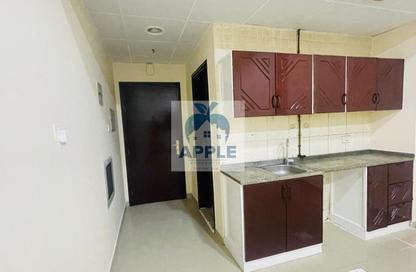 Apartment - Studio - 1 Bathroom for rent in Muwaileh 3 Building - Muwaileh - Sharjah