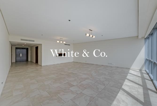 Large Layout | Marina View | Unfurnished photo 2