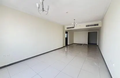 شقة - غرفة نوم - 2 حمامات للايجار في مبنى القاسمية 10 - المحطة - القاسمية - الشارقة