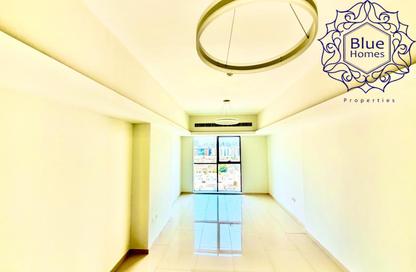 شقة - 2 غرف نوم - 3 حمامات للايجار في برج زيزي - البرشاء 1 - البرشاء - دبي