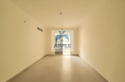 شقة - غرفة نوم - 2 حمامات للايجار في الزاهية - تجارية مويلح - الشارقة