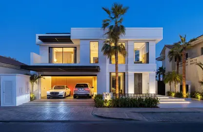 Villa - 4 Bedrooms - 6 Bathrooms for sale in Garden Homes Frond E - Garden Homes - Palm Jumeirah - Dubai