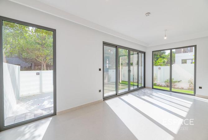 100838652 - Property Image 2