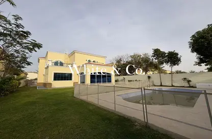 Villa - 5 Bedrooms - 5 Bathrooms for rent in District 4 - Royal Park - Jumeirah Park - Dubai