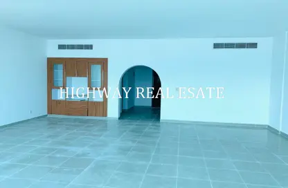 Apartment - 3 Bedrooms - 4 Bathrooms for rent in Bin Ham Tower A - Bin Ham Towers - Al Taawun - Sharjah