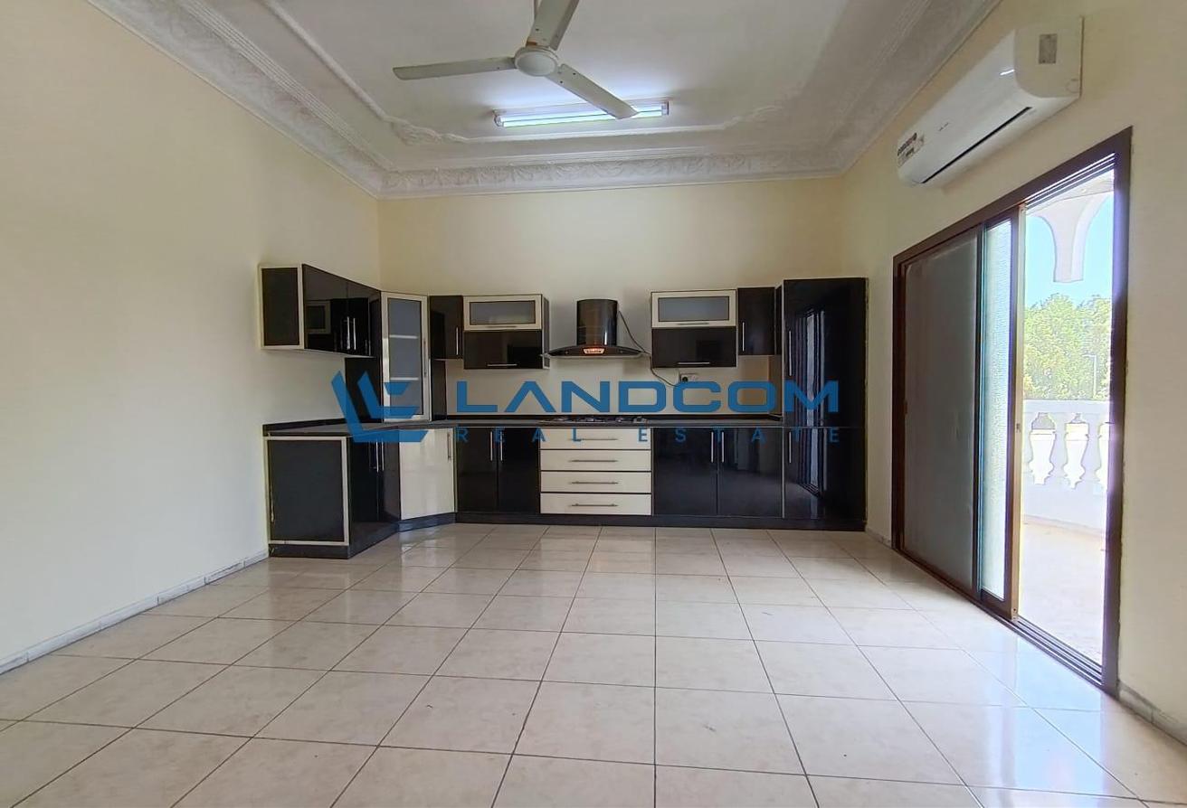 Spacious 6BR Villa | Only Family |Prime Location photo 10