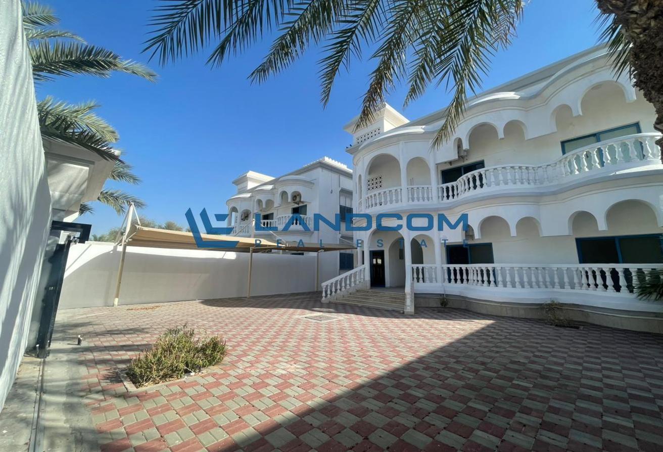 Spacious 6BR Villa | Only Family |Prime Location photo 18