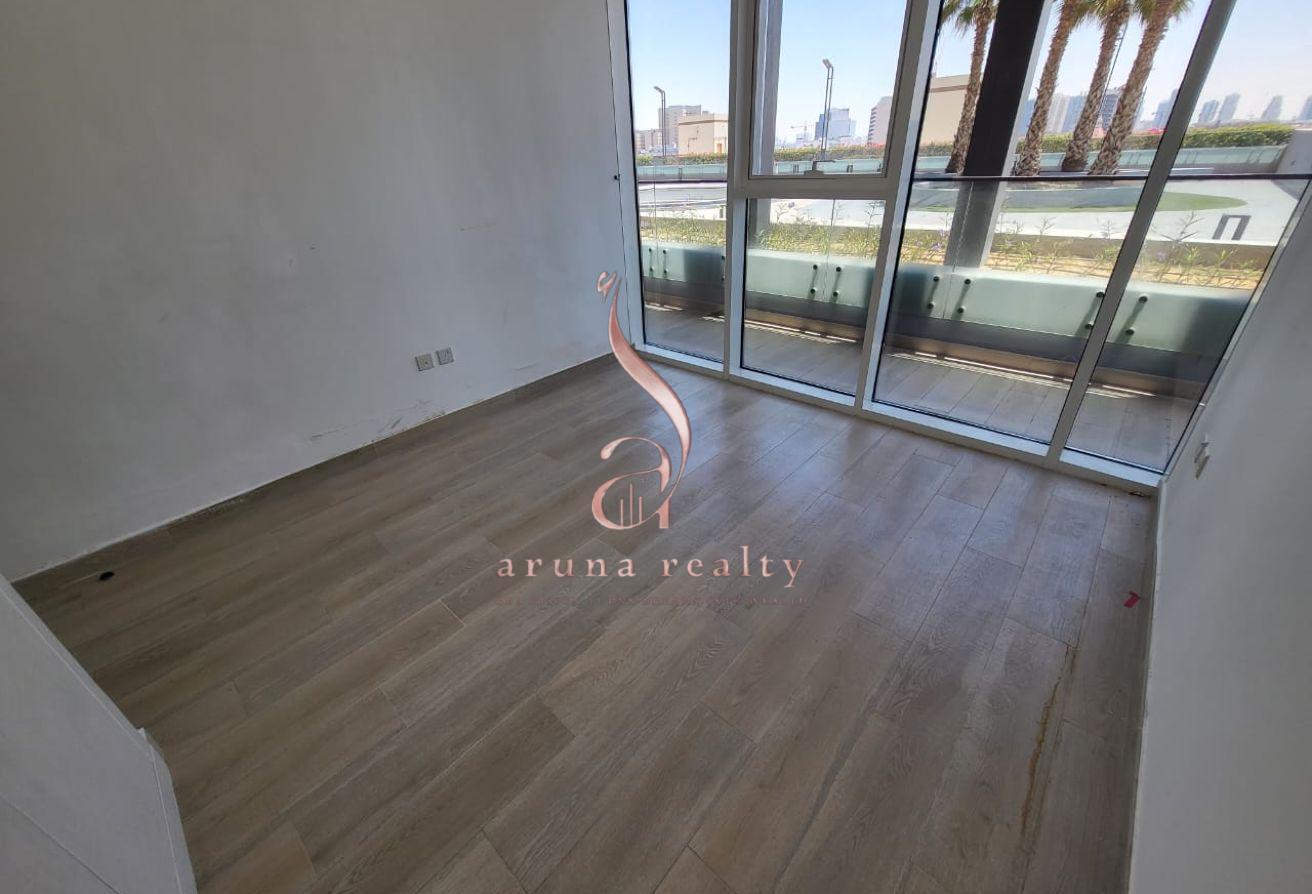 Elegant 1BR | Pool View | Bloom Towers, JVC photo 4