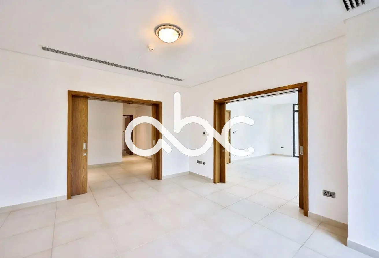 165035420 - Property Main Image