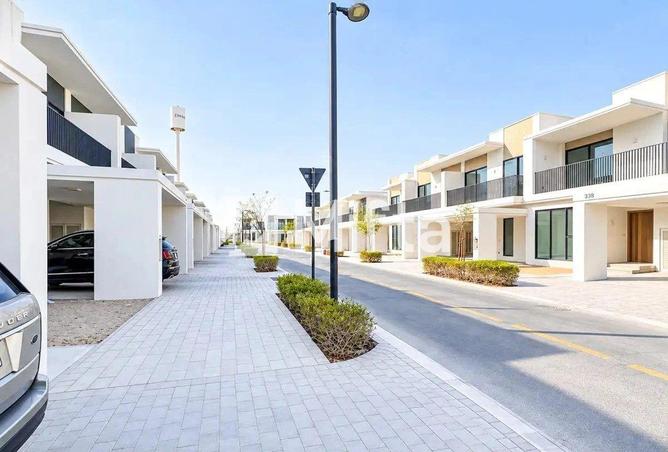 2.5% Commission | 4 BR | Golden Beach Lifestyle photo 3