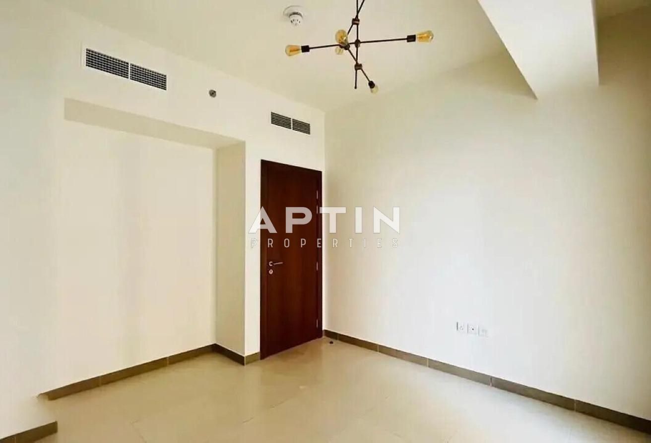 Bright 2 Bedroom in Binghatti Point, DSO | Balcony photo 6