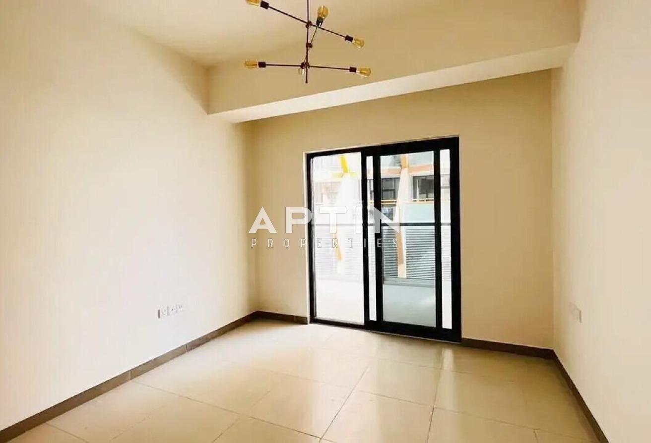Bright 2 Bedroom in Binghatti Point, DSO | Balcony photo 5