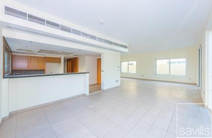 Villa - 4 Bedrooms - 4 Bathrooms for rent in Jumeirah Park - Dubai