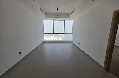 شقة - غرفة نوم - 2 حمامات للبيع في برج لا بلاج - الممزر - الشارقة - الشارقة
