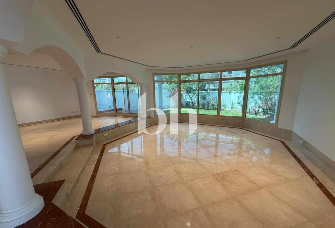 4BR Villa | Private Garden | Maids Room photo 7