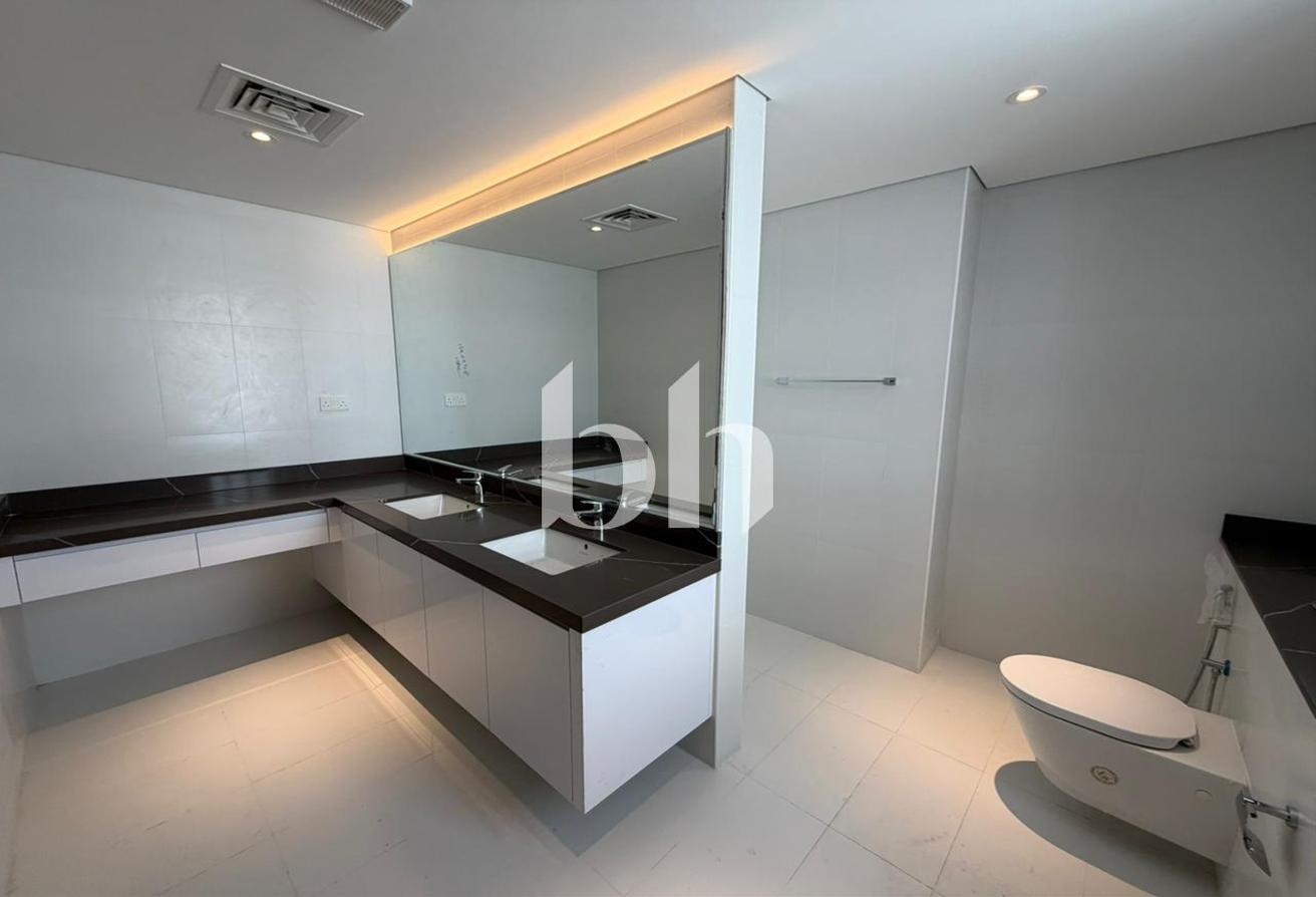 4BR Villa | Private Garden | Maids Room photo 12