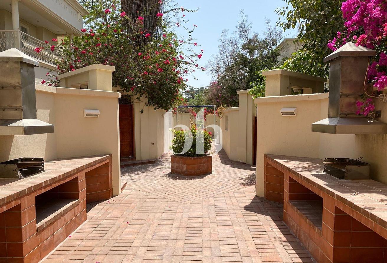 4BR Villa | Private Garden | Maids Room photo 16