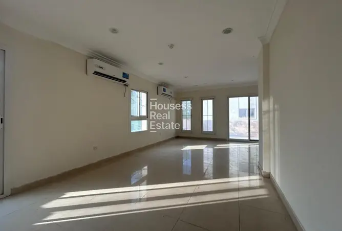 152384041 - Property Image 3